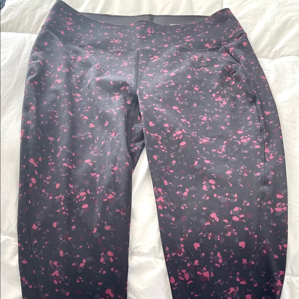 Patterned leggings